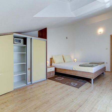 Apartmani Lili Новий Винодольський Екстер'єр фото
