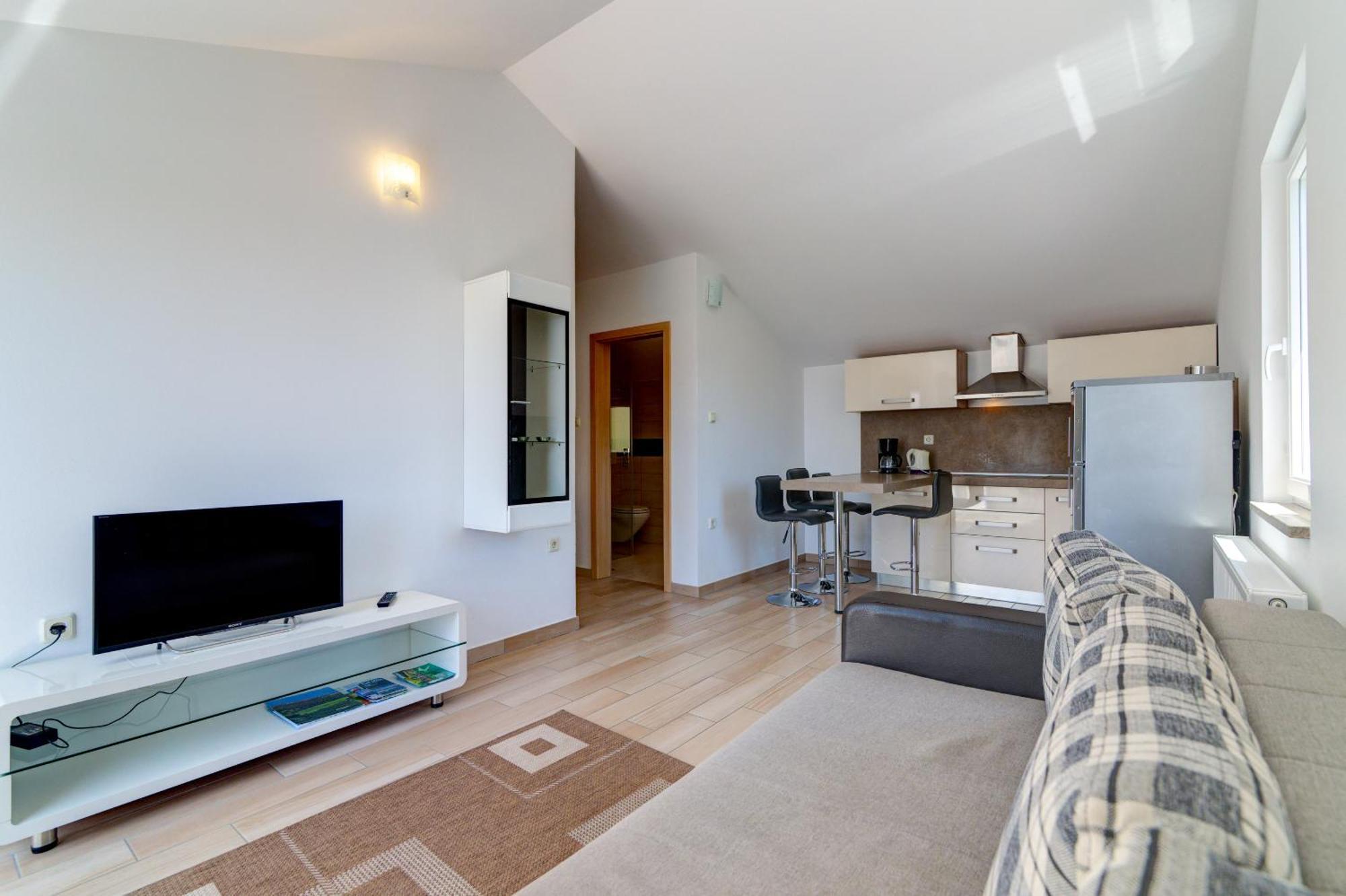Apartmani Lili Новий Винодольський Екстер'єр фото