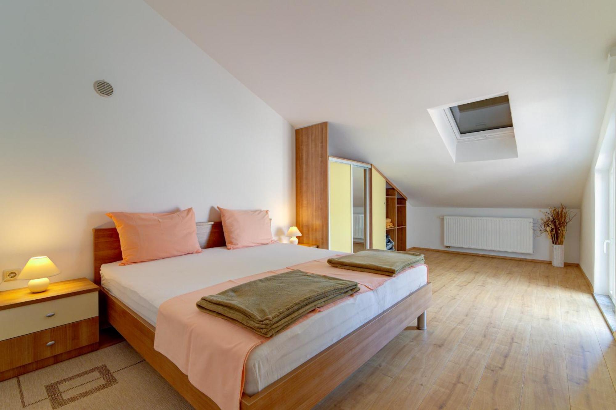 Apartmani Lili Новий Винодольський Екстер'єр фото