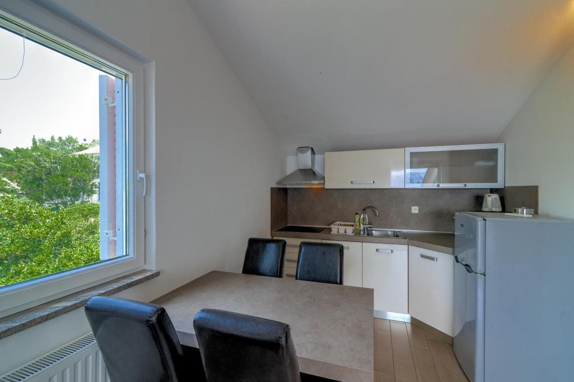 Apartmani Lili Новий Винодольський Екстер'єр фото